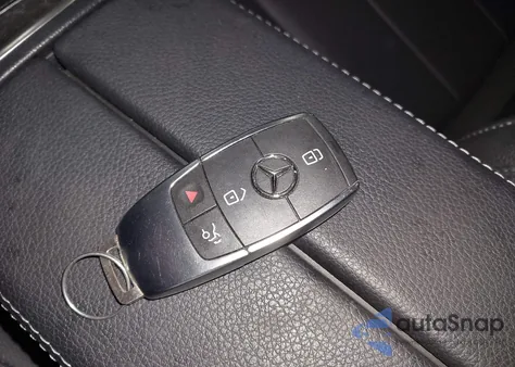 2025 Mercedes-Benz Gla 250 4Matic z USA, uszkodzony, nr VIN W1N4N4HB2SJ659025